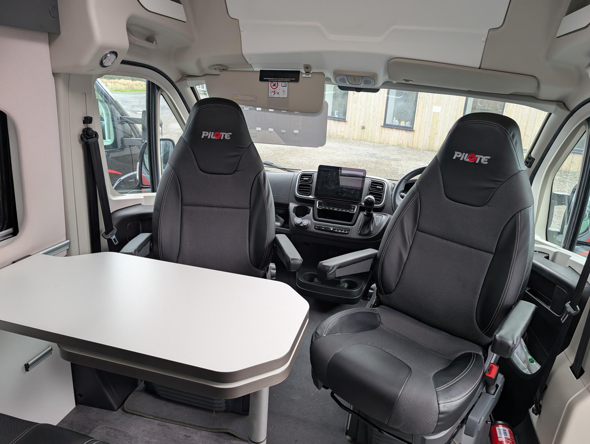 PILOTE V633M PREMIUM AUTOMATIC For Sale Thumb