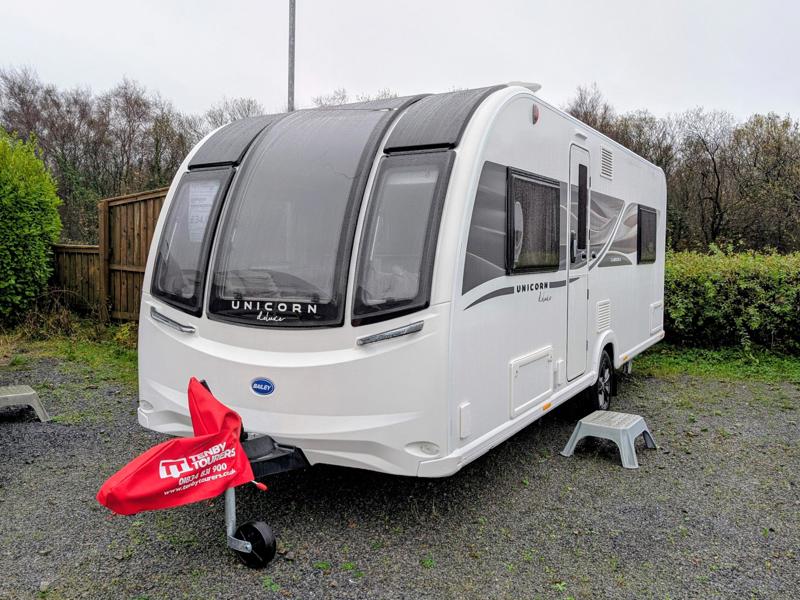 BAILEY UNICORN DELUXE CABRERA For Sale